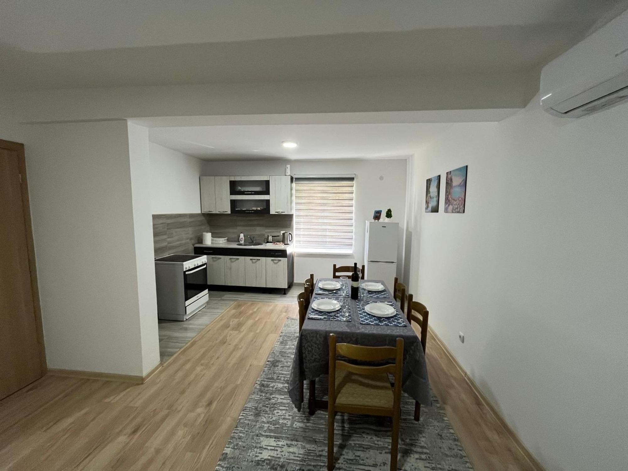 4m Apartment *